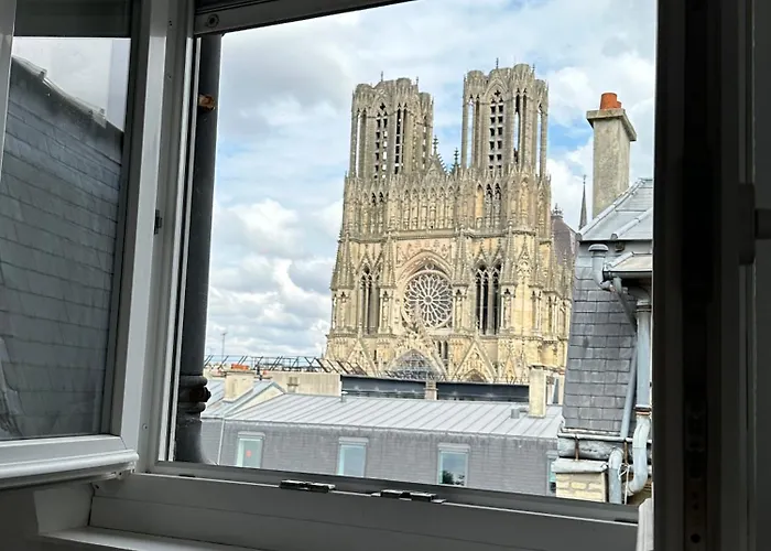 Faro, Vue Sur La Cathedrale